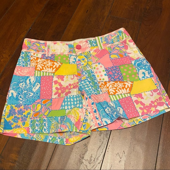 Lilly Pulitzer Patch Print Shorts Sz 0 - Picture 1 of 4